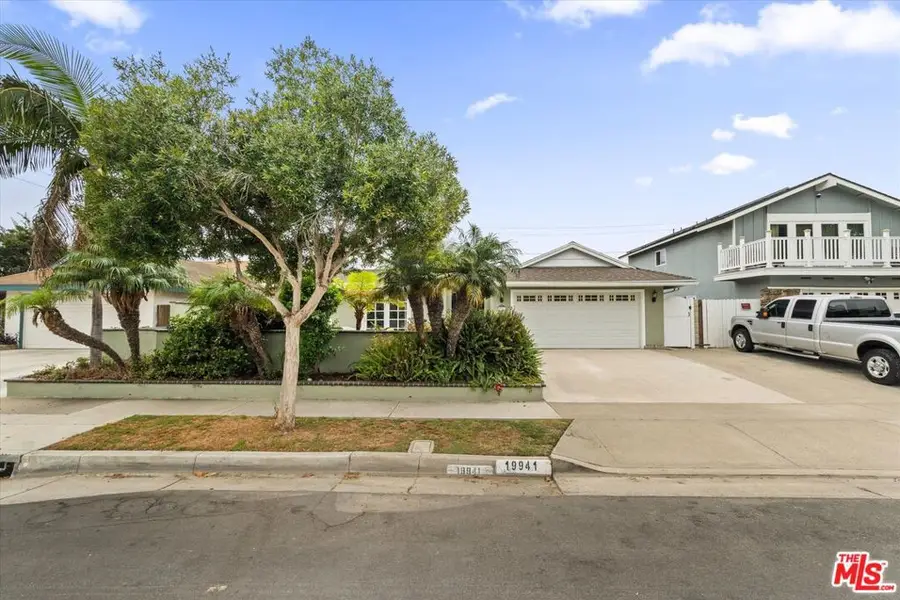 19941 Carmania Lane, Huntington Beach, CA 92646 - Image #2