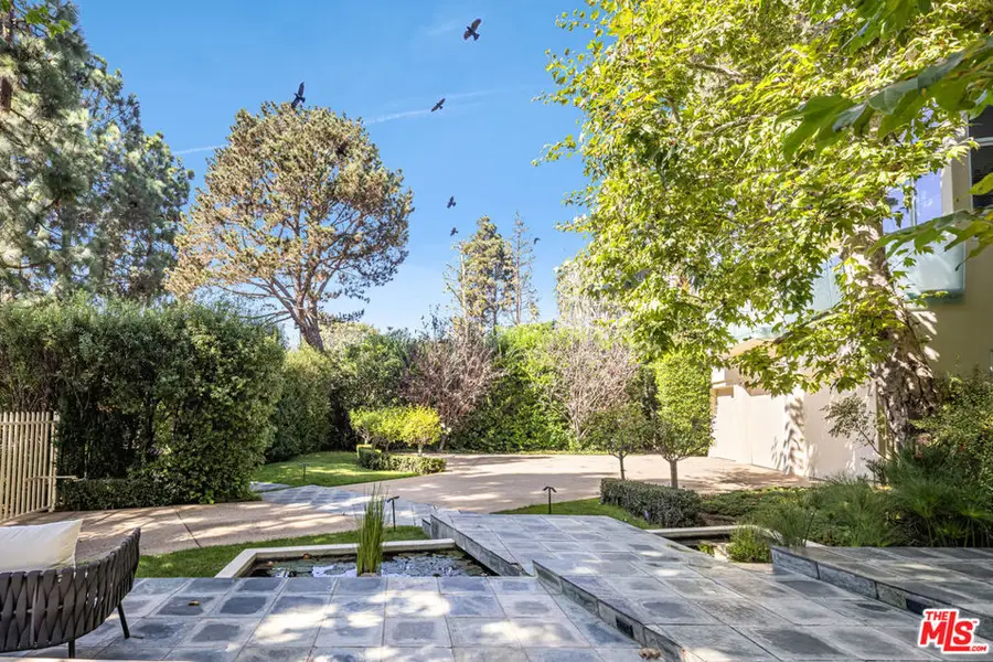 222 Avondale Avenue, Los Angeles, CA 90049 - Image #2