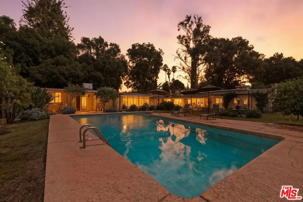 8433 Melvin Avenue, Northridge, CA 91324 - Image #1