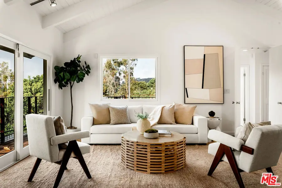 2745 La Cuesta Drive, Los Angeles, CA 90046 - Image #2