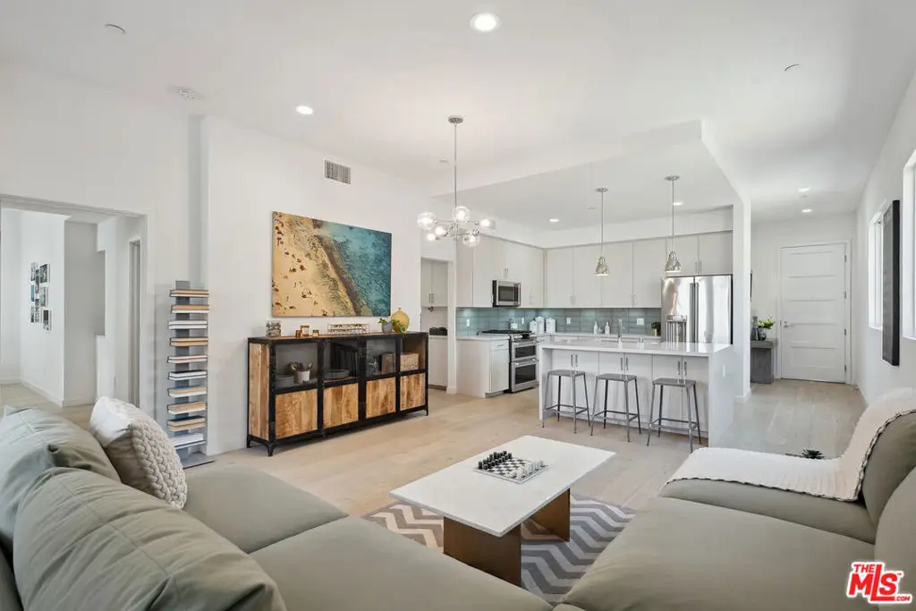 1746 Garfield Place #302, Los Angeles, CA 90028 - Image #1