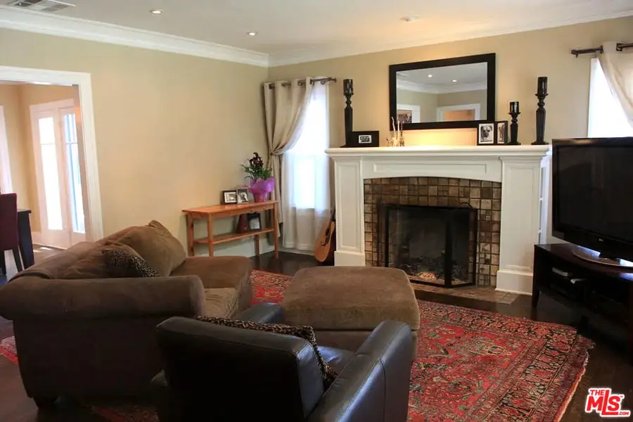 580 Lillian Way, Los Angeles, CA 90004 - Image #2