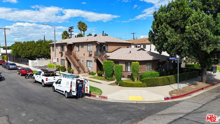 7303 Woodley Avenue, Van Nuys, CA 91406 - Image #3