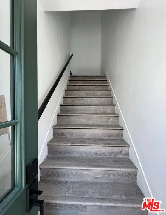 216 Columbia Place, Los Angeles, CA 90026 - Image #2