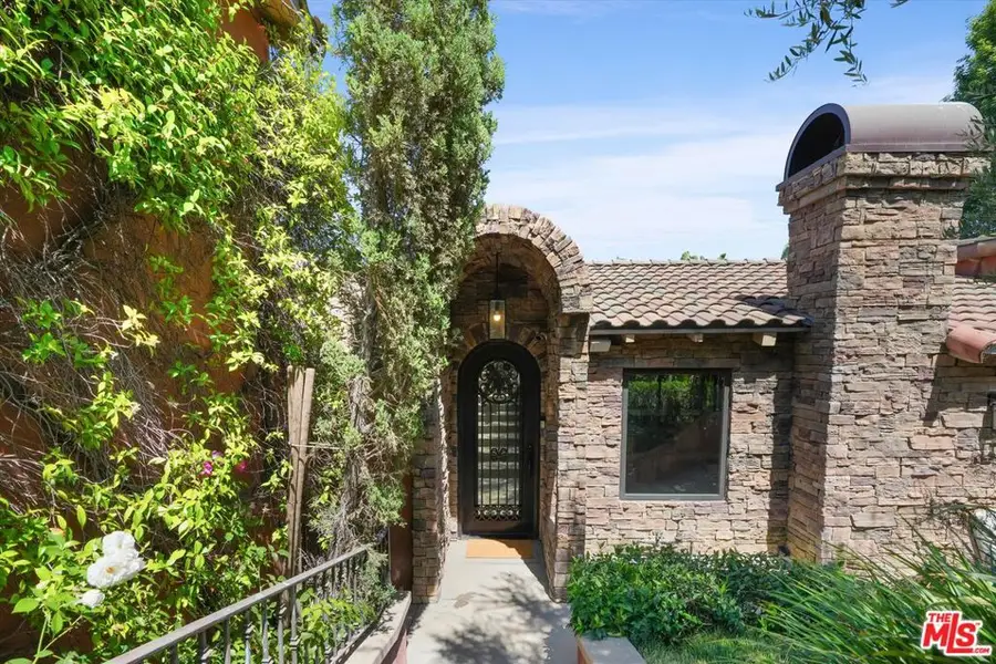 3310 Bennett Drive, Los Angeles, CA 90068 - Image #2