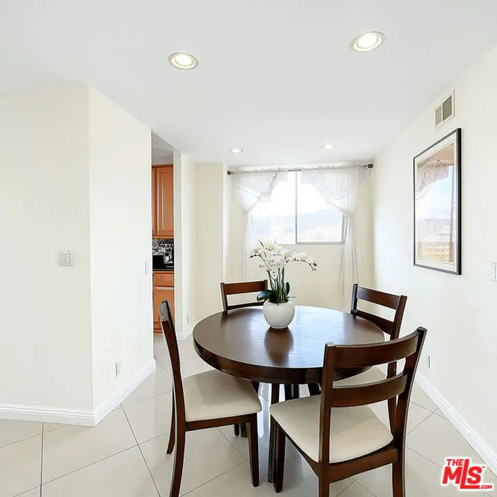 100 S Doheny Drive #920, Los Angeles, CA 90048 - Image #3