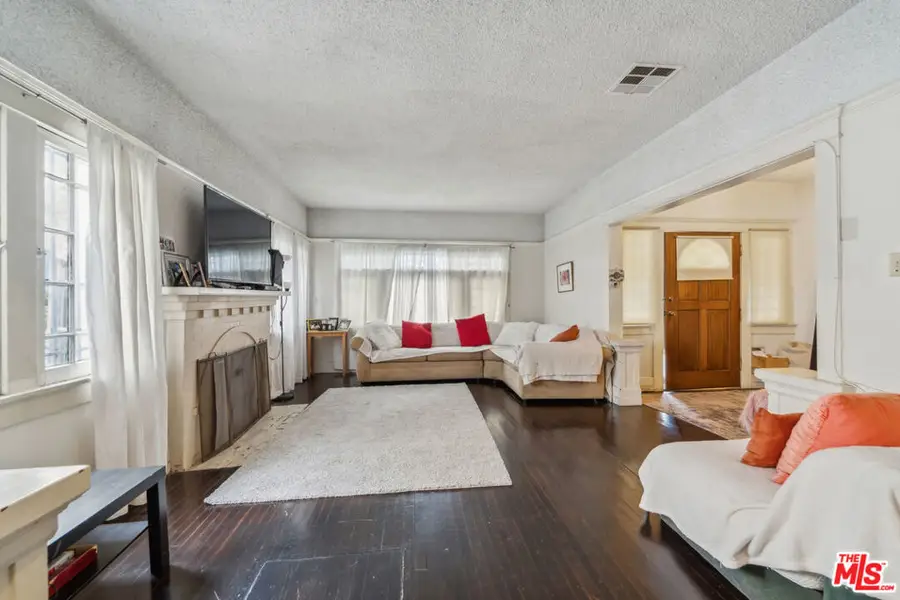 1946 S La Salle Avenue, Los Angeles, CA 90018 - Image #3