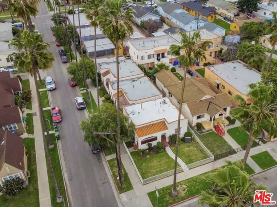 5700 S Gramercy Place, Los Angeles, CA 90062 - #2