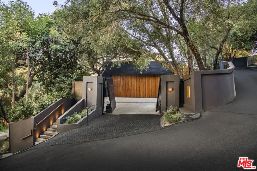 2535 Hutton Drive, Beverly Hills, CA 90210 - Image #2
