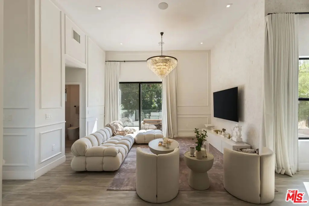 4967 Llano Drive, Woodland Hills, CA 91364 - Image #1