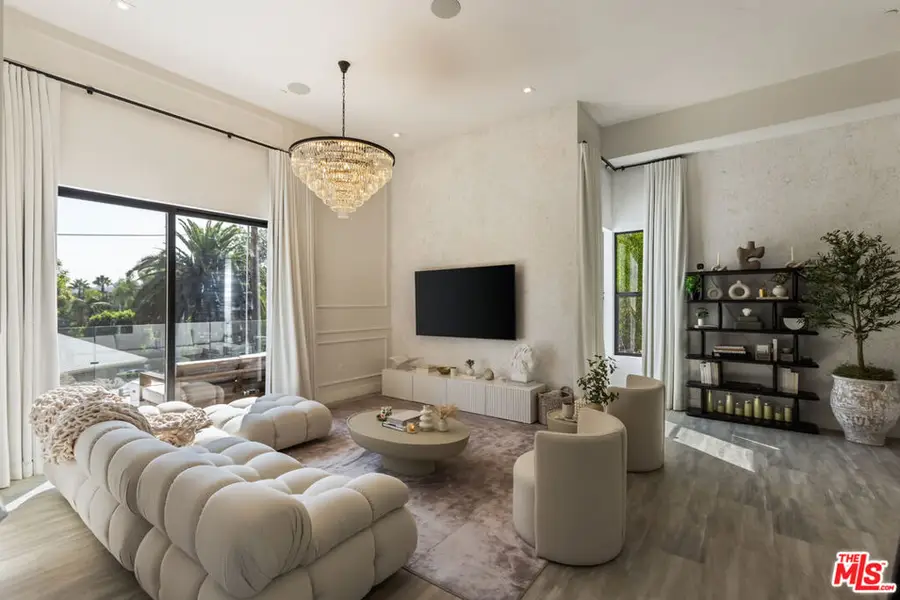 4967 Llano Drive, Woodland Hills, CA 91364 - Image #3