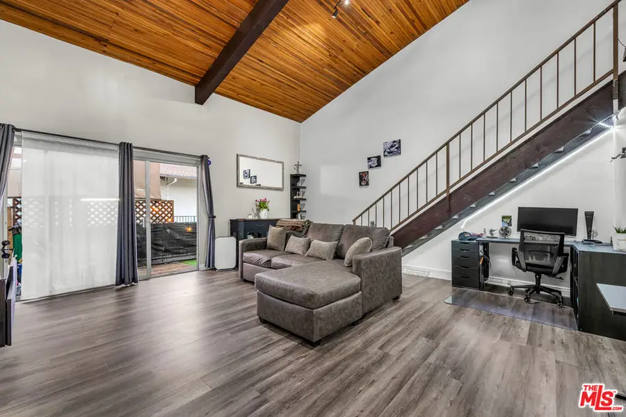 5460 White Oak Avenue #D309, Encino, CA 91316 - Image #3