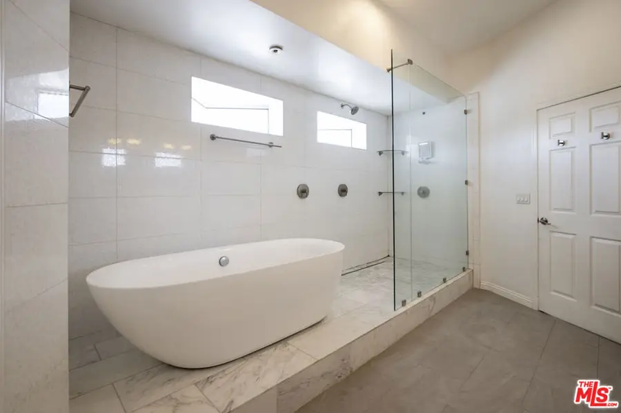 6710 S Garth Avenue, Los Angeles, CA 90056 - Image #3