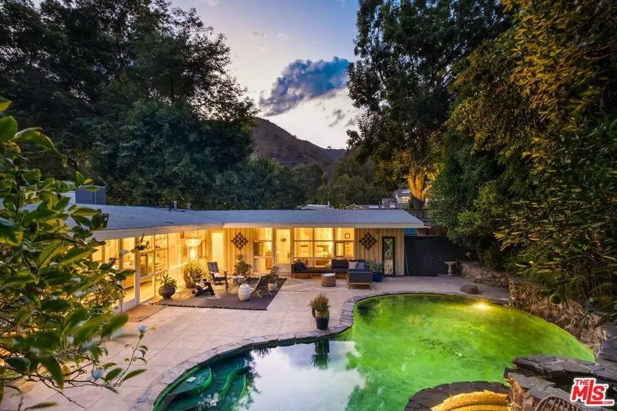 3376 Mandeville Canyon Road, Los Angeles, CA 90049 - Image #2