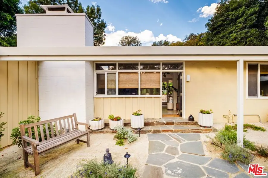 3376 Mandeville Canyon Road, Los Angeles, CA 90049 - Image #3