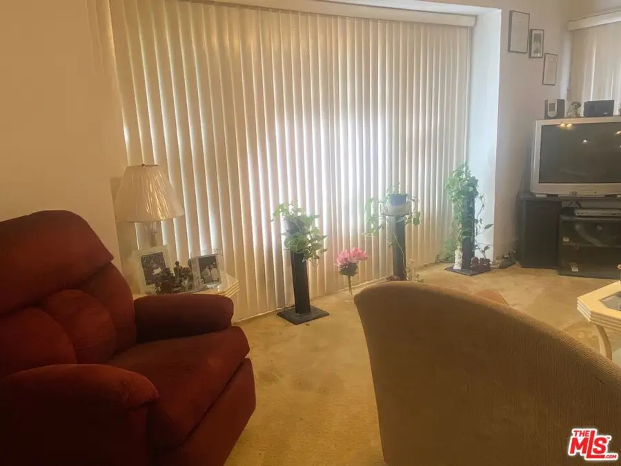 815 W 50th Street, Los Angeles, CA 90037 - Image #2