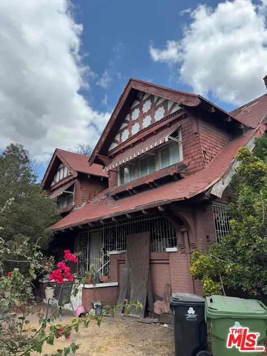 2756 Raymond Avenue, Los Angeles, CA 90007 - Image #1