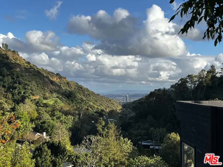 2506 Zorada Drive, Los Angeles, CA 90046 - Image #2