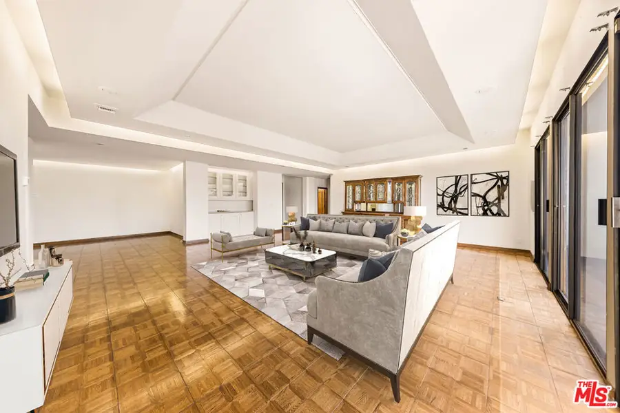 1220 Roxbury Drive #302, Los Angeles, CA 90035 - Image #2