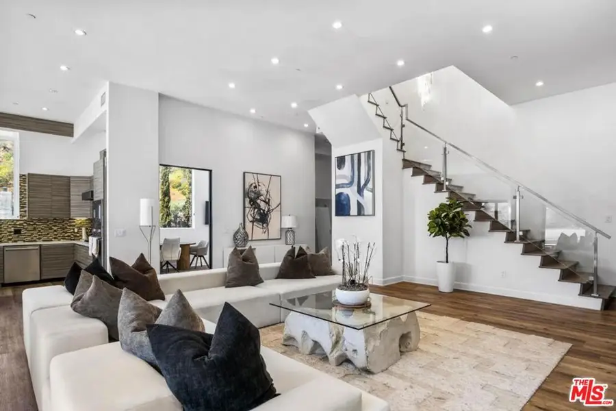 6696 Lakeridge Road, Los Angeles, CA 90068 - Image #3