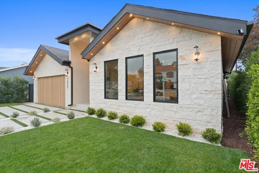 13949 Cumpston Street, Sherman Oaks, CA 91401 - Image #2