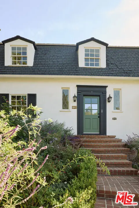 5712 Spring Oak Drive, Los Angeles, CA 90068 - Image #2