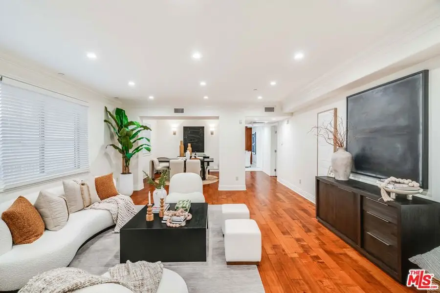 11749 Goshen Avenue #102, Los Angeles, CA 90049 - Image #2