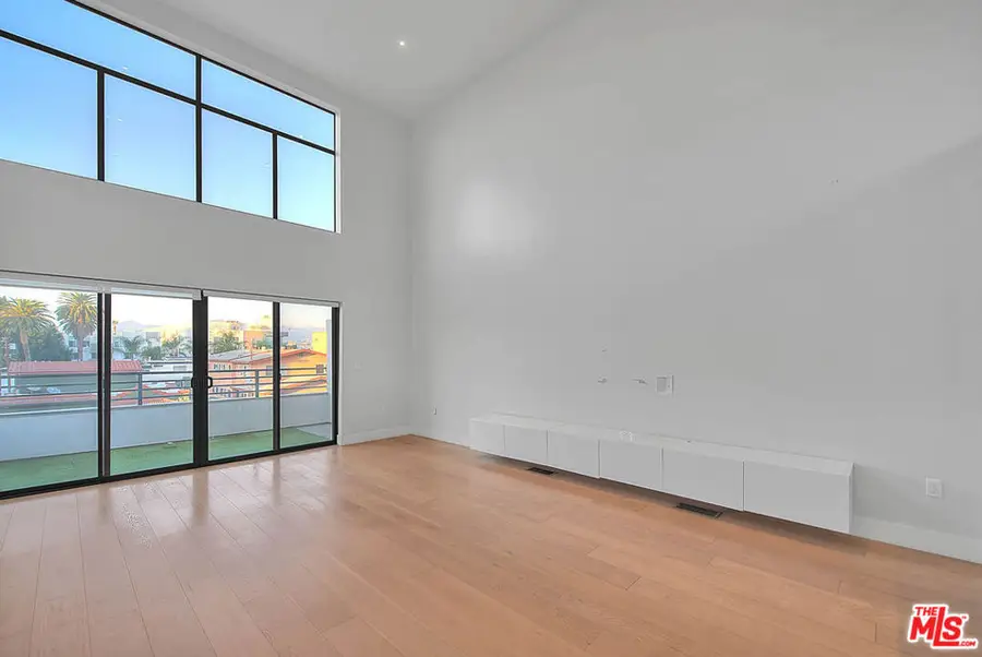 5014 Rosewood Avenue #1/2, Los Angeles, CA 90004 - Image #3