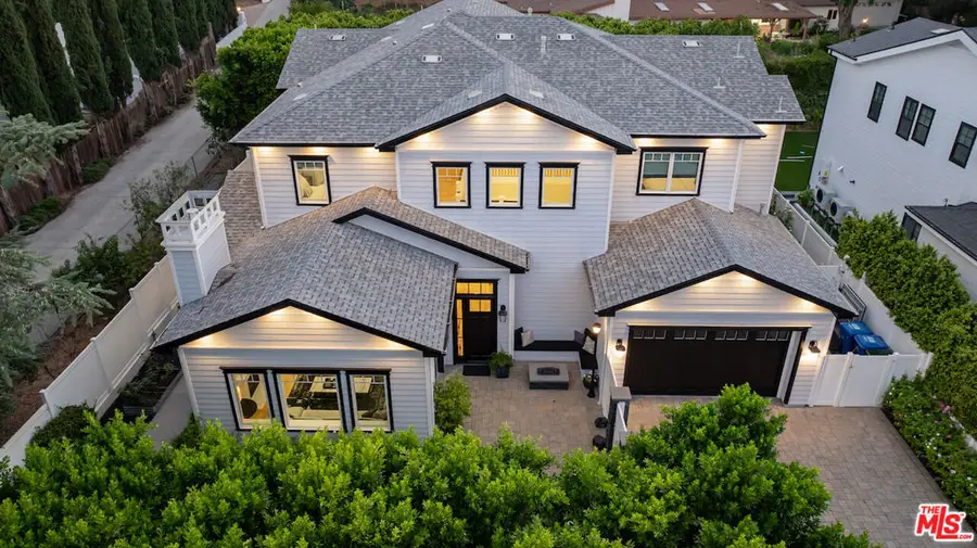 4439 Petit Avenue, Encino, CA 91436 - Image #2