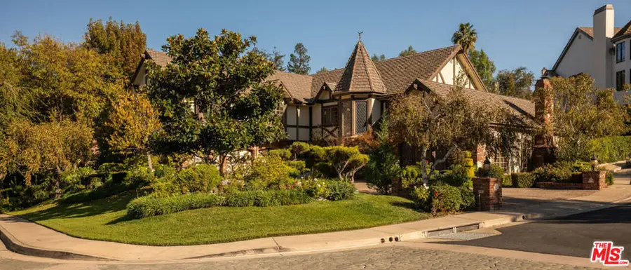 4456 Vanceboro Court, Woodland Hills, CA 91364 - Image #2