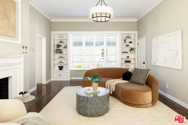 118 1/2 N Flores Street, Los Angeles, CA 90048