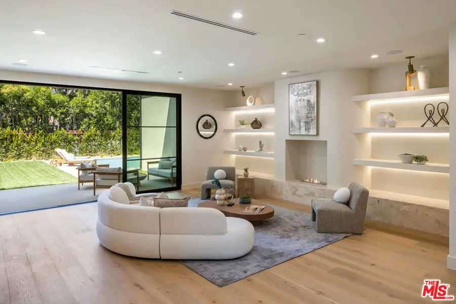 16643 Addison Street, Encino, CA 91436 - Image #3