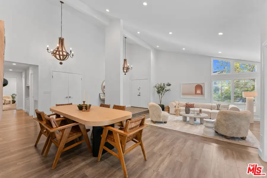 18931 Granada Circle, Porter Ranch, CA 91326 - Image #3