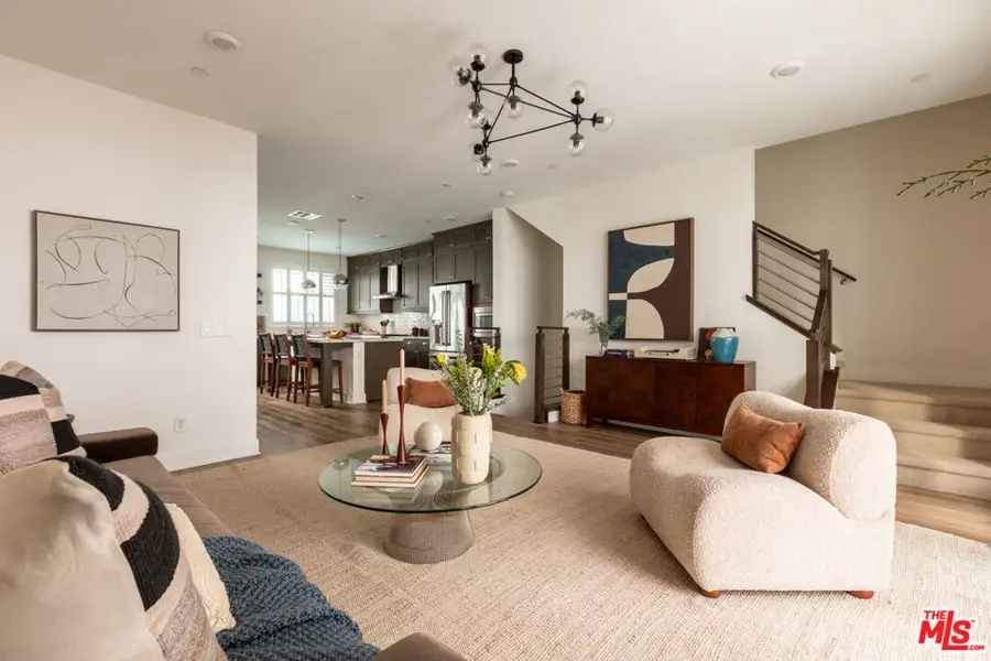 129 S Cessna Lane, Los Angeles, CA 90042 - Image #2