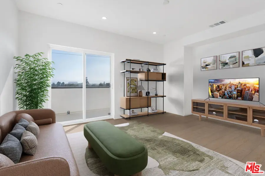 11218 Lyon Lane, North Hollywood, CA 91606 - Image #3