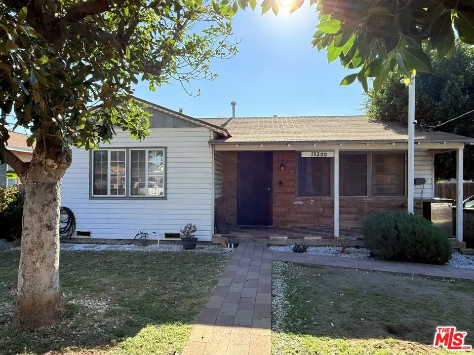 13200 Glamis Street, Pacoima, CA 91331 - Image #1