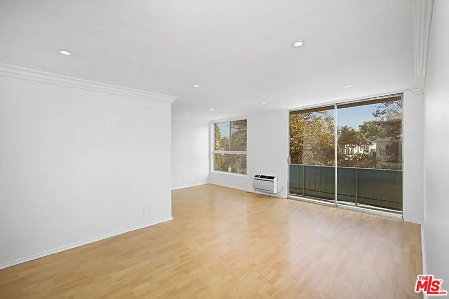 525 N Sycamore Avenue #304, Los Angeles, CA 90036 - Image #2