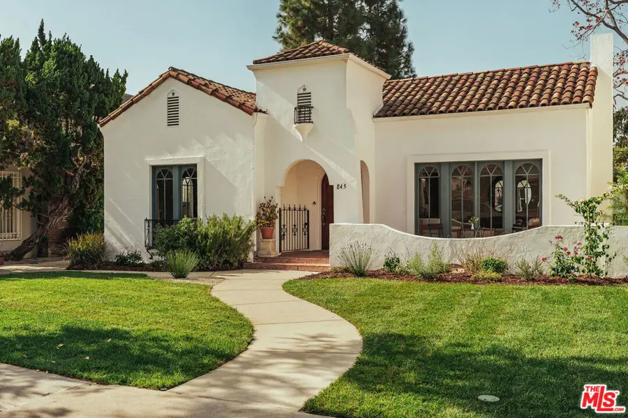 845 S Muirfield Road, Los Angeles, CA 90005 - Image #2