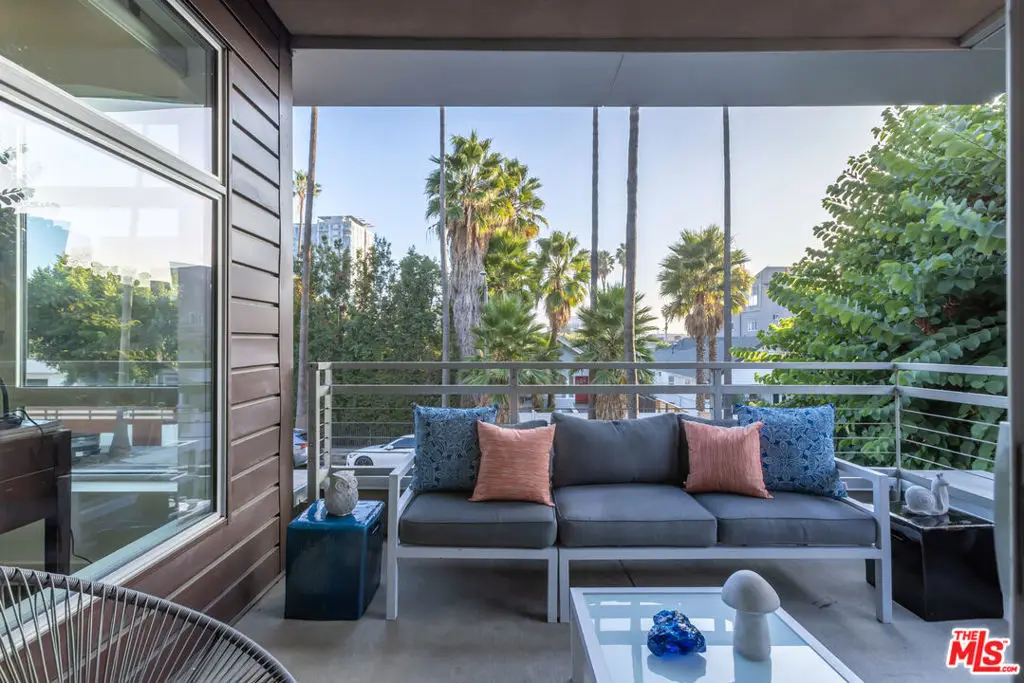 6001 Carlton Way #105, Los Angeles, CA 90028 - #1