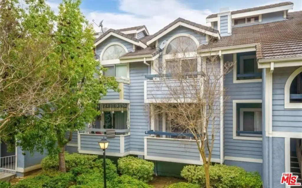 26926 Flo Lane #422, Canyon Country, CA 91351 - Image #1