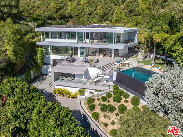 1895 Rising Glen Road, Los Angeles, CA 90069