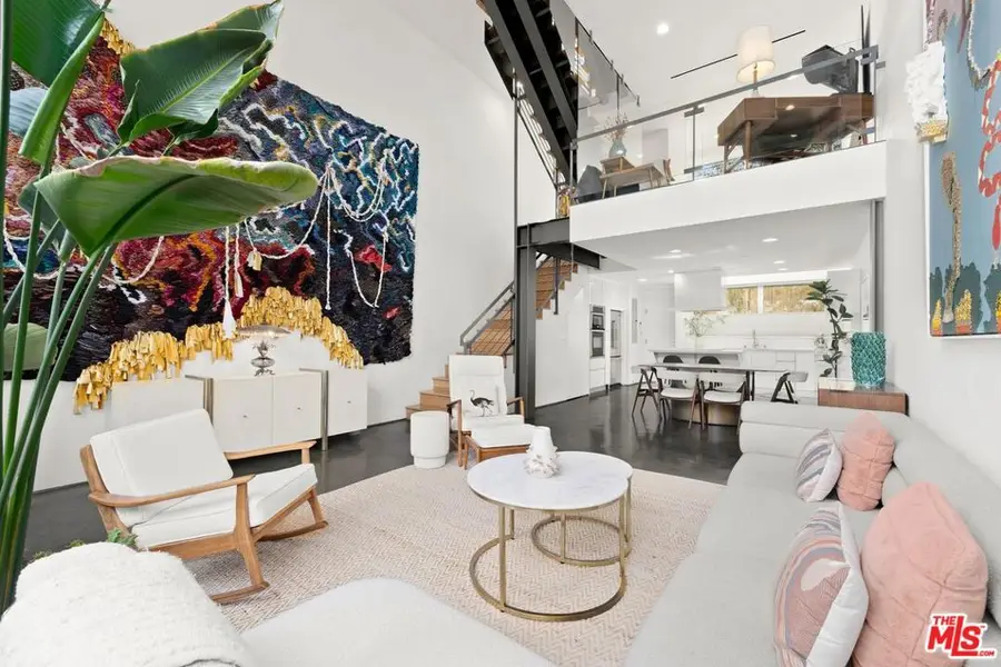 950 N Orange Grove Avenue #2, West Hollywood, CA 90046 - Image #3