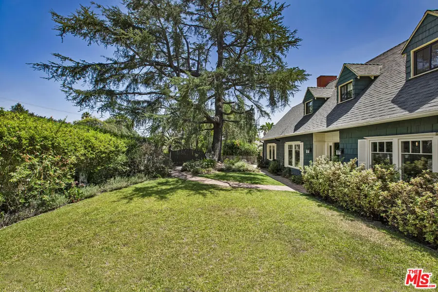 2555 N Altadena Drive, Altadena, CA 91001 - Image #3