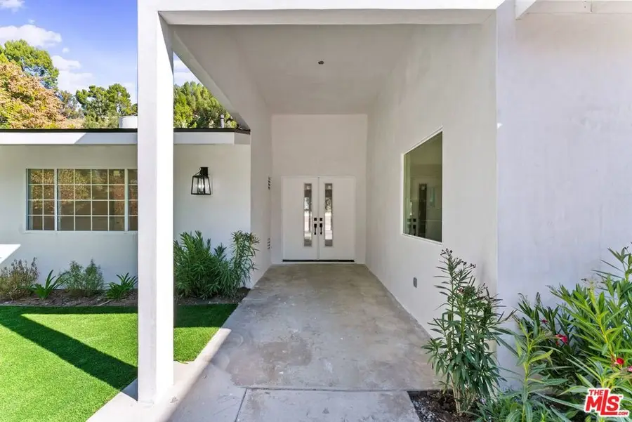 4800 Topeka Drive, Tarzana, CA 91356 - Image #3