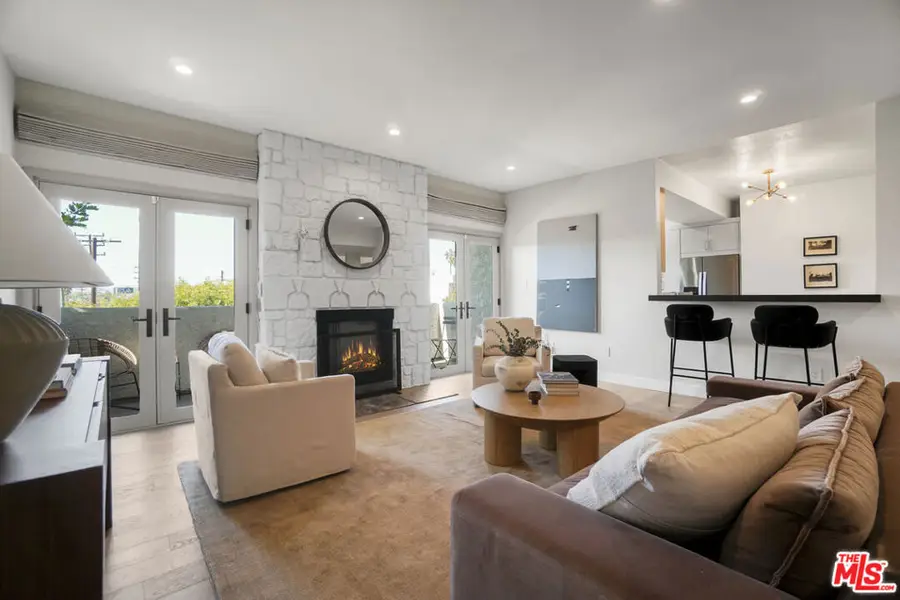 166 S Hayworth Avenue #201, Los Angeles, CA 90048 - Image #3