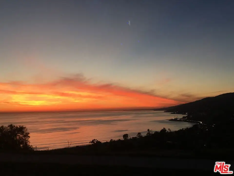 333 N Mount Holyoke Avenue, Pacific Palisades, CA 90272 - Image #1