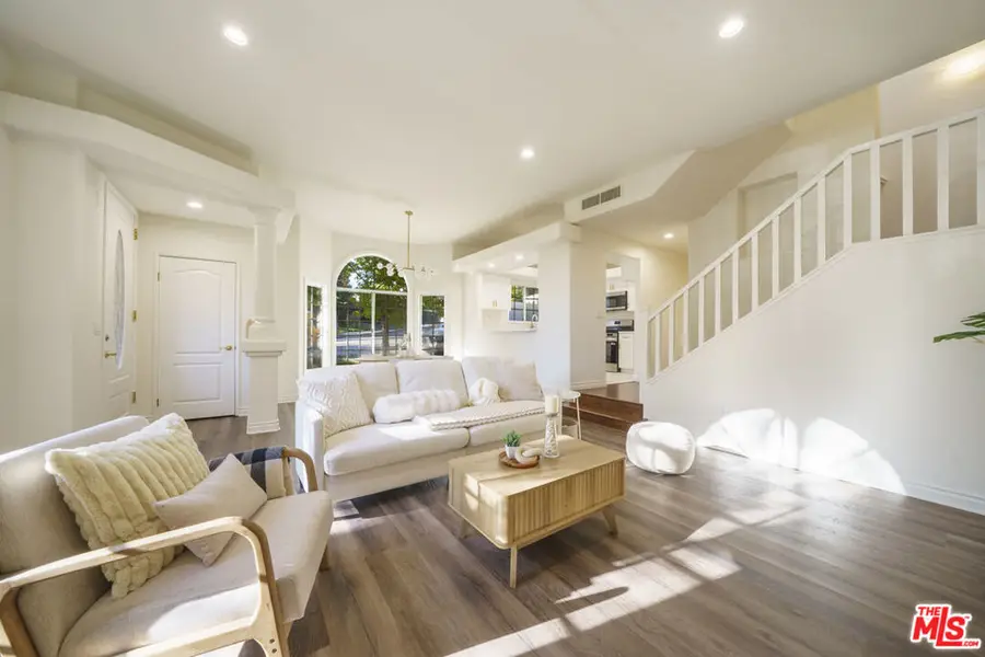 4520 Pennsylvania Avenue #119, La Crescenta, CA 91214 - Image #2