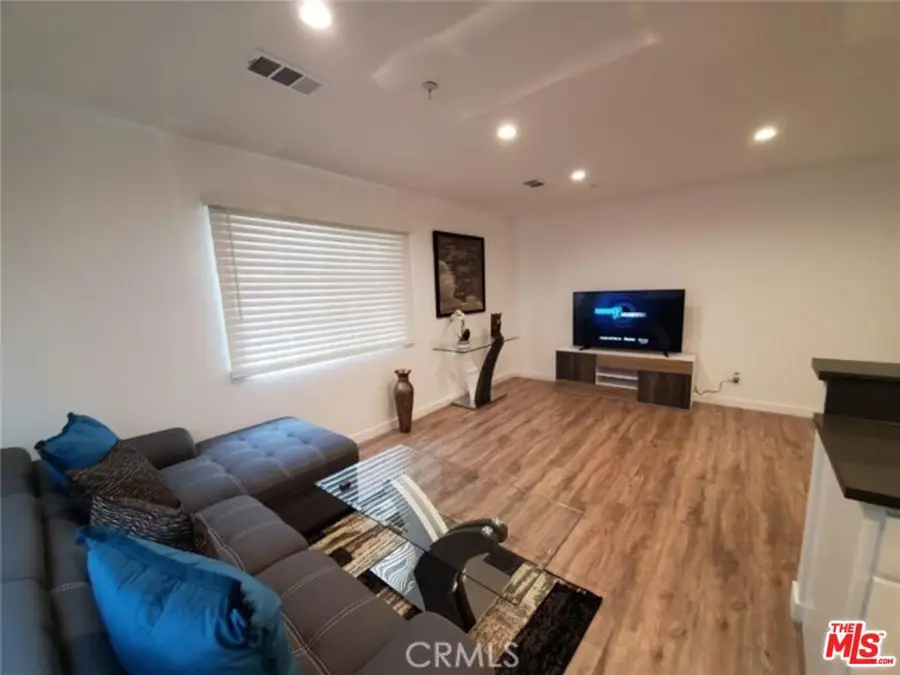 601 N Normandie Avenue, Los Angeles, CA 90004 - Image #2