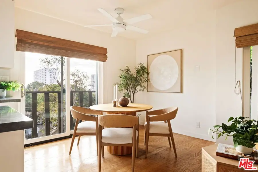 302 Ashland Avenue #201, Santa Monica, CA 90405 - Image #2