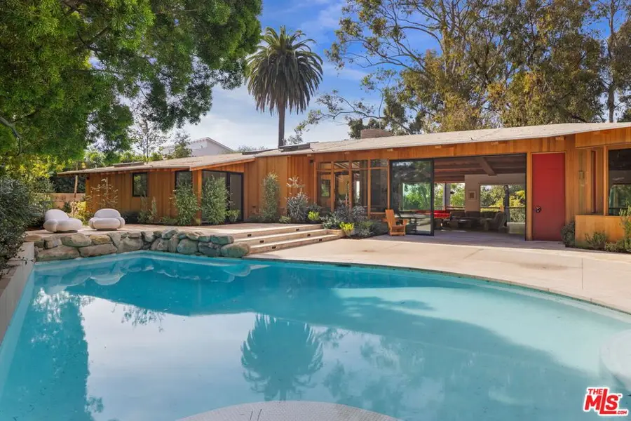 765 N Bonhill Road, Los Angeles, CA 90049 - Image #3